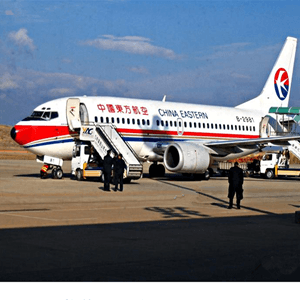丹东机场货运航空快运业稳步发展的原因是什么？